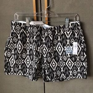 😎 Old Navy 8 Ikat pattern shorts